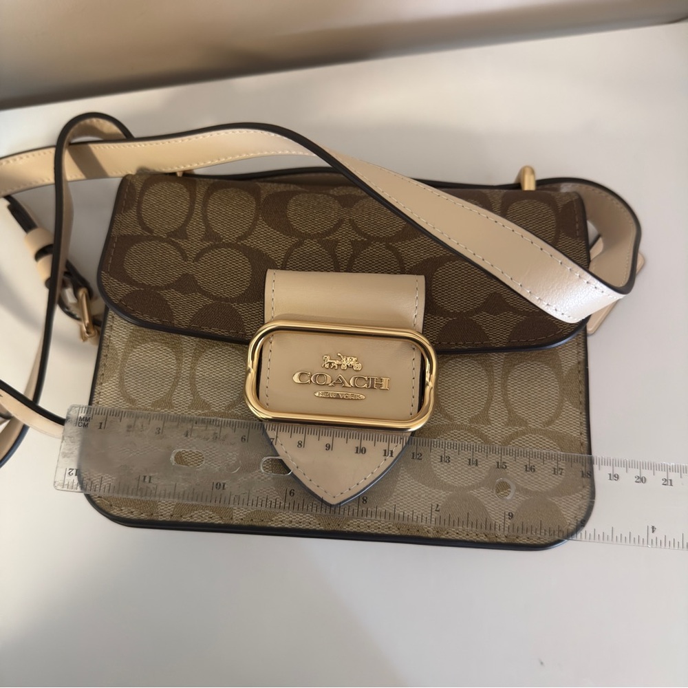 Coach CL429 SIG BK MORG SQR - Picture 13 of 13